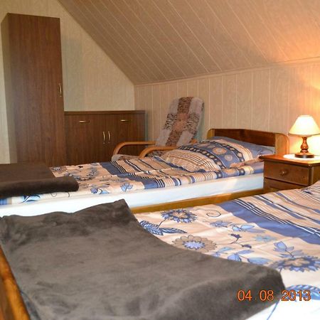 Dom Na Skraju Lasu Villa Wilkasy Buitenkant foto