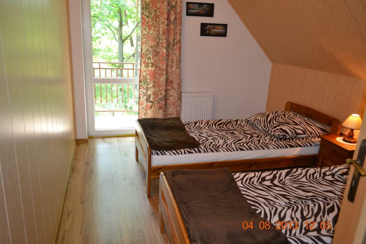 Dom Na Skraju Lasu Villa Wilkasy Buitenkant foto